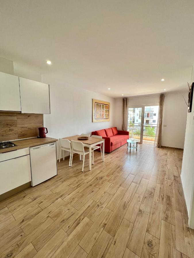 Apartment Crissol Los Cristianos  Exteriör bild